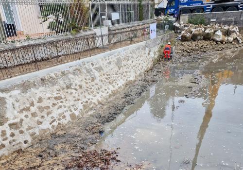 Affaissement du mur nord de l'étang de Viarmes